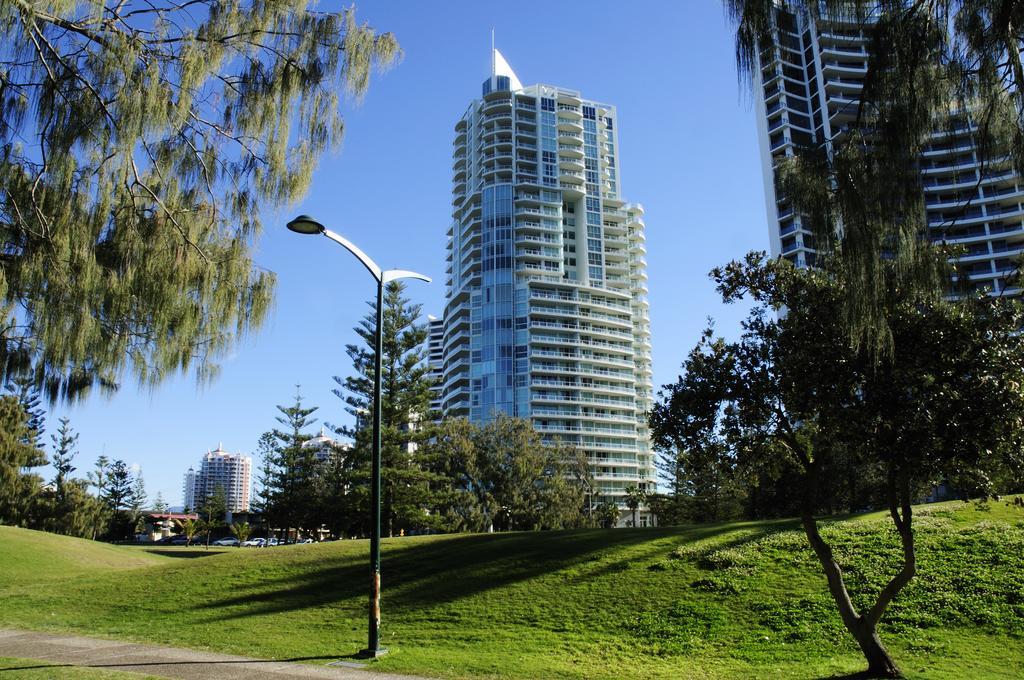 Carmel By The Sea Aparthotel Gold Coast Exterior foto